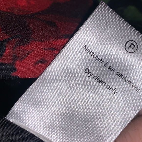 TRENDSETTER 🌹  💥Wonderfull Floral Blazer. - Picture 6 of 8